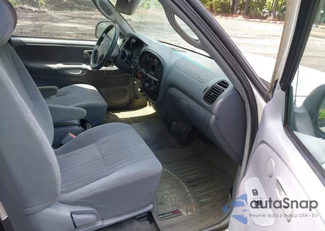 2000 Toyota Tundra Sr5 V8 z USA, uszkodzony, nr VIN 5TBRT341XYS061912